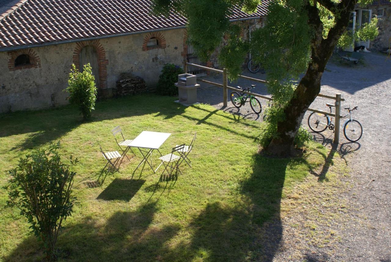 Le Logis Des Chons A La Campagne A Saint Hilaire Du Bois - Lys Haut Layon Le Plessis  Exterior photo